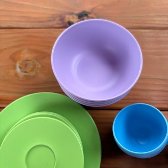 Green Toys Tea Kitchen Set, Plates, Bowls, Teapot, Spoons and Fork - Picture 5 of 11